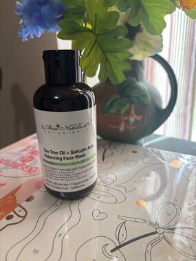 Tea Tree & Salicylic Acid Face Wash - Black